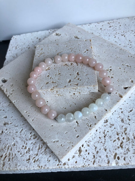 Sonnenstein - Mondstein Frauen-Armbänder mit Mantra-Perle